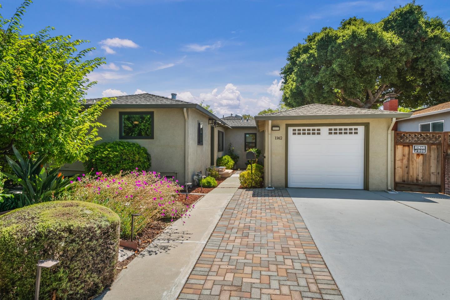 Detail Gallery Image 1 of 1 For 1142 Hollyburne Ave, Menlo Park,  CA 94025 - 3 Beds | 2 Baths