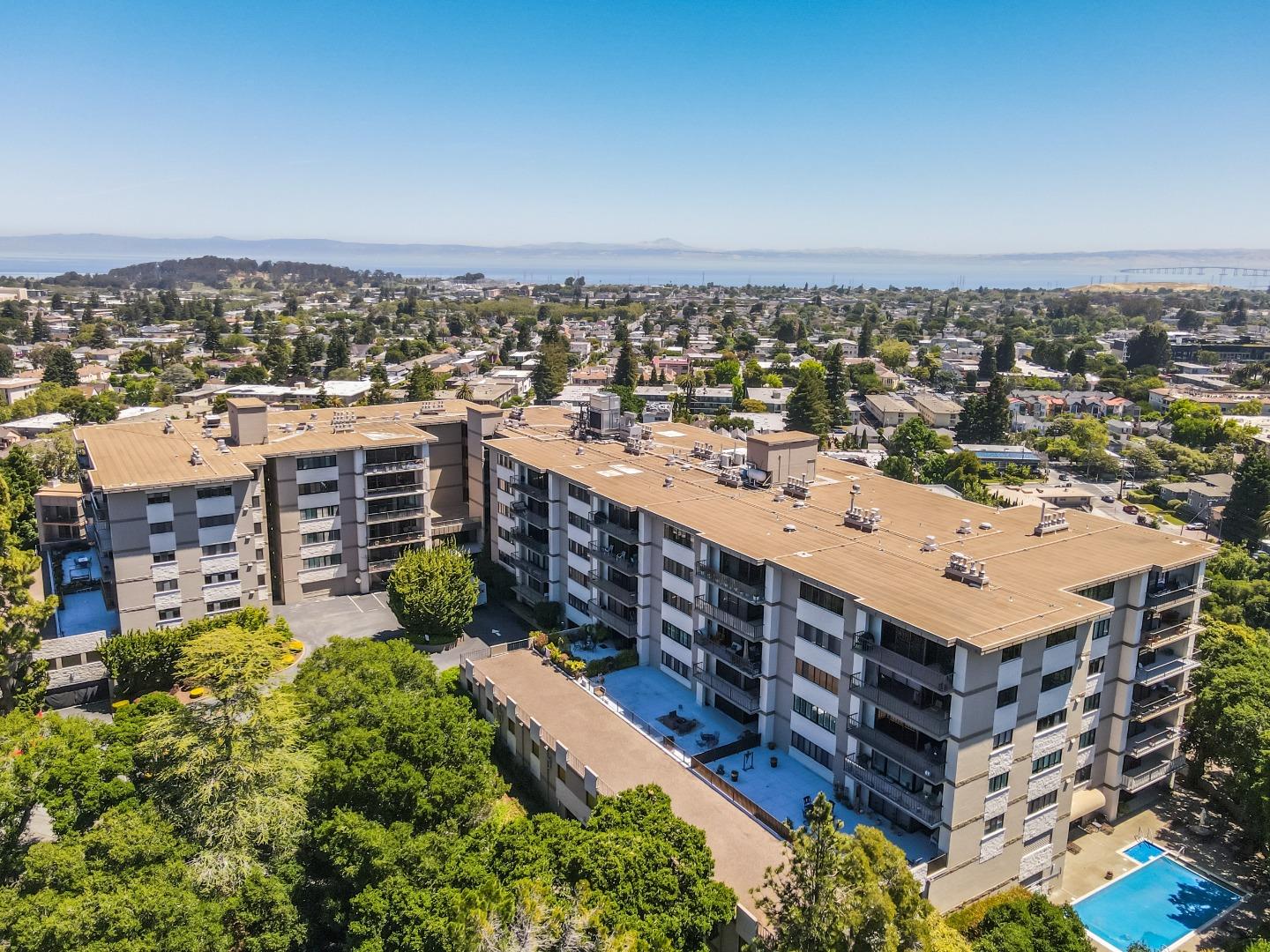 Detail Gallery Image 1 of 1 For 50 Mounds Rd #106,  San Mateo,  CA 94402 - 2 Beds | 2 Baths