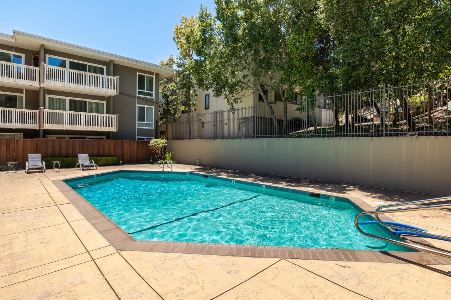 Detail Gallery Image 31 of 37 For 1101 Continentals Way #312,  Belmont,  CA 94002 - 2 Beds | 2 Baths