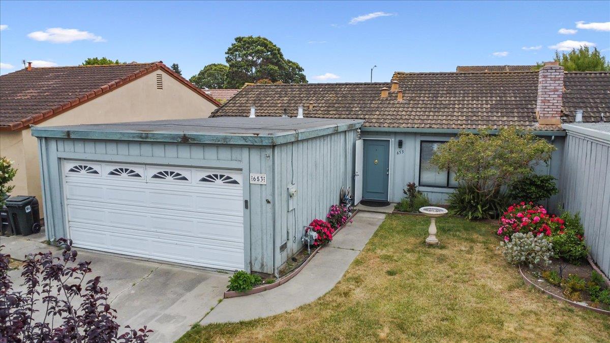 Detail Gallery Image 1 of 1 For 653 Alvarado Ct, Salinas,  CA 93907 - 2 Beds | 1 Baths