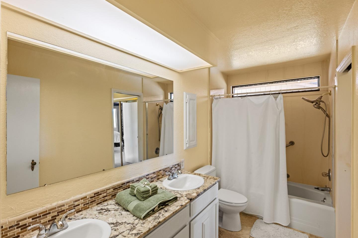 Detail Gallery Image 19 of 36 For 25490 via Paloma, Carmel Valley,  CA 93923 - 3 Beds | 2/1 Baths