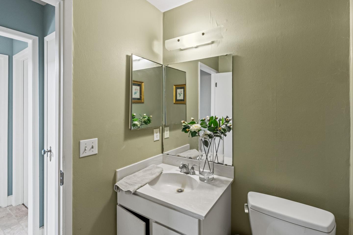 Detail Gallery Image 22 of 36 For 25490 via Paloma, Carmel Valley,  CA 93923 - 3 Beds | 2/1 Baths