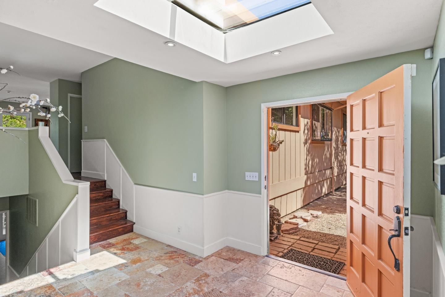 Detail Gallery Image 3 of 36 For 25490 via Paloma, Carmel Valley,  CA 93923 - 3 Beds | 2/1 Baths