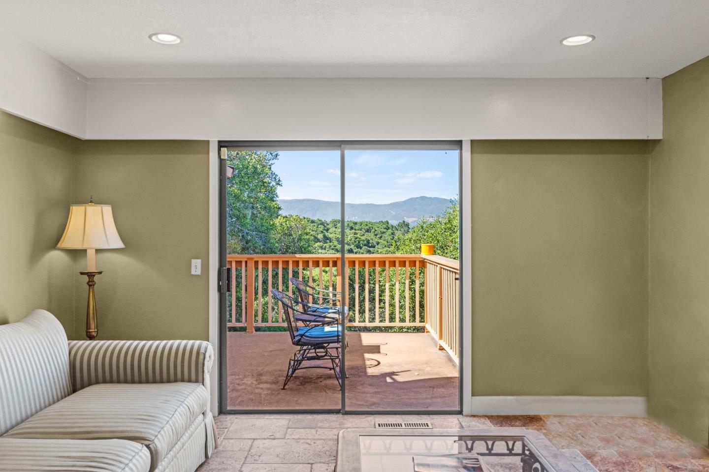 Detail Gallery Image 7 of 36 For 25490 via Paloma, Carmel Valley,  CA 93923 - 3 Beds | 2/1 Baths