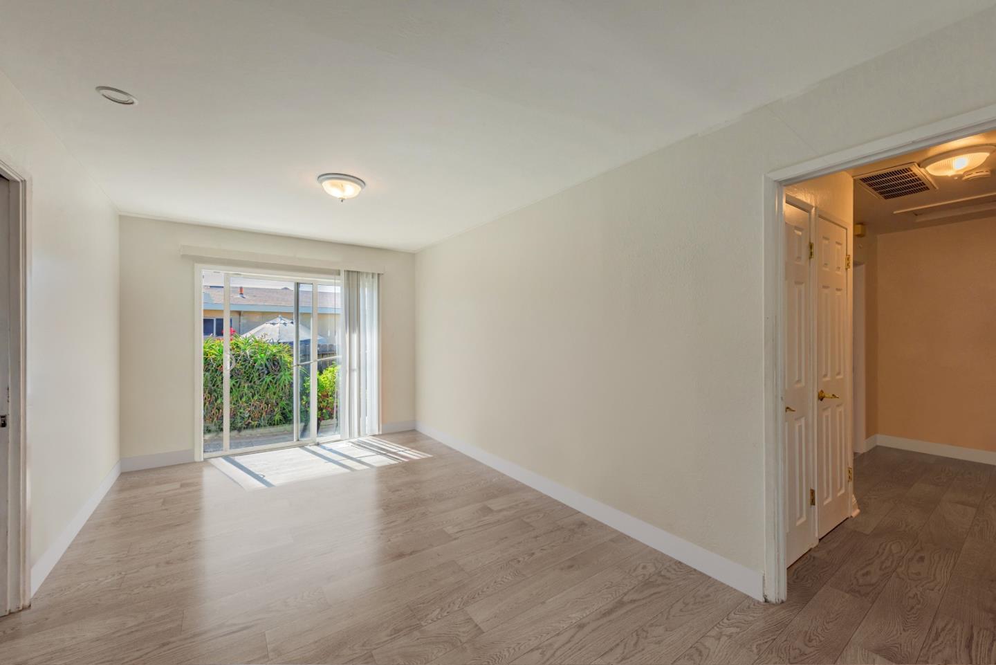 Detail Gallery Image 12 of 32 For 5311 School St, El Cerrito,  CA 94530 - 4 Beds | 2 Baths