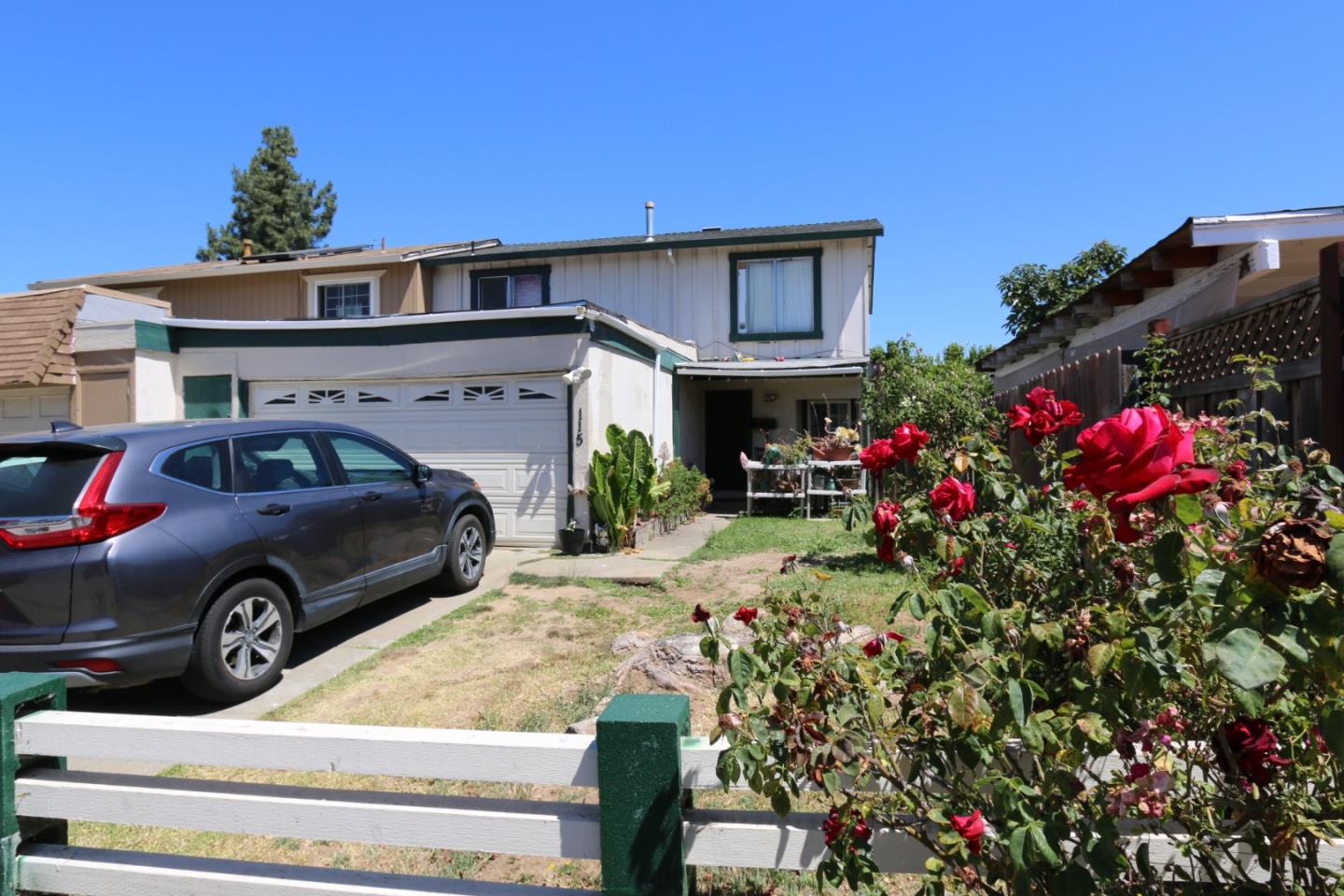 Detail Gallery Image 1 of 30 For 115 Lilly Ave, Gilroy,  CA 95020 - 4 Beds | 1/1 Baths