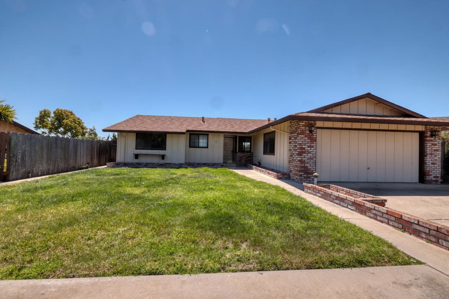 Detail Gallery Image 1 of 1 For 13 Victor Cir, Salinas,  CA 93907 - 3 Beds | 2 Baths