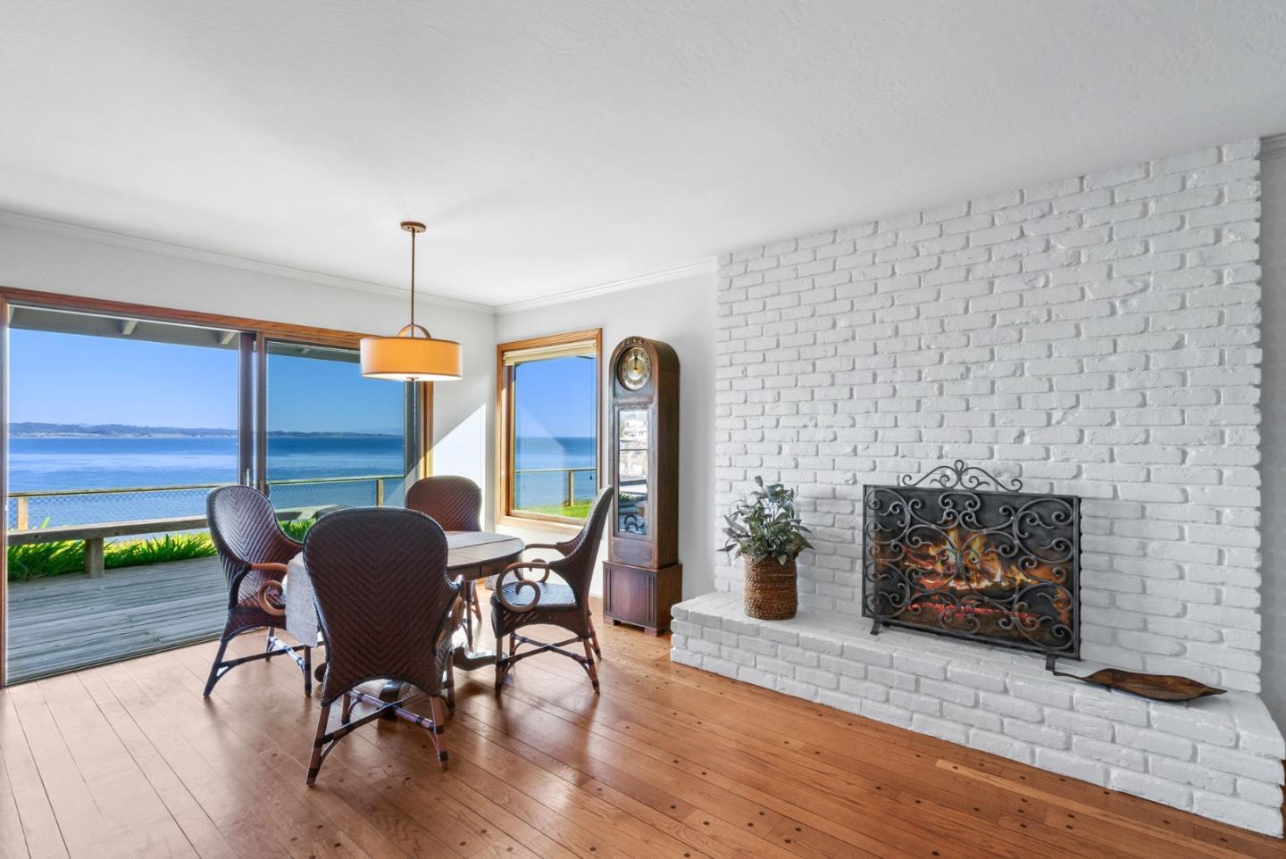 Detail Gallery Image 28 of 44 For 4250 Opal Cliff Dr, Santa Cruz,  CA 95062 - 4 Beds | 2/1 Baths
