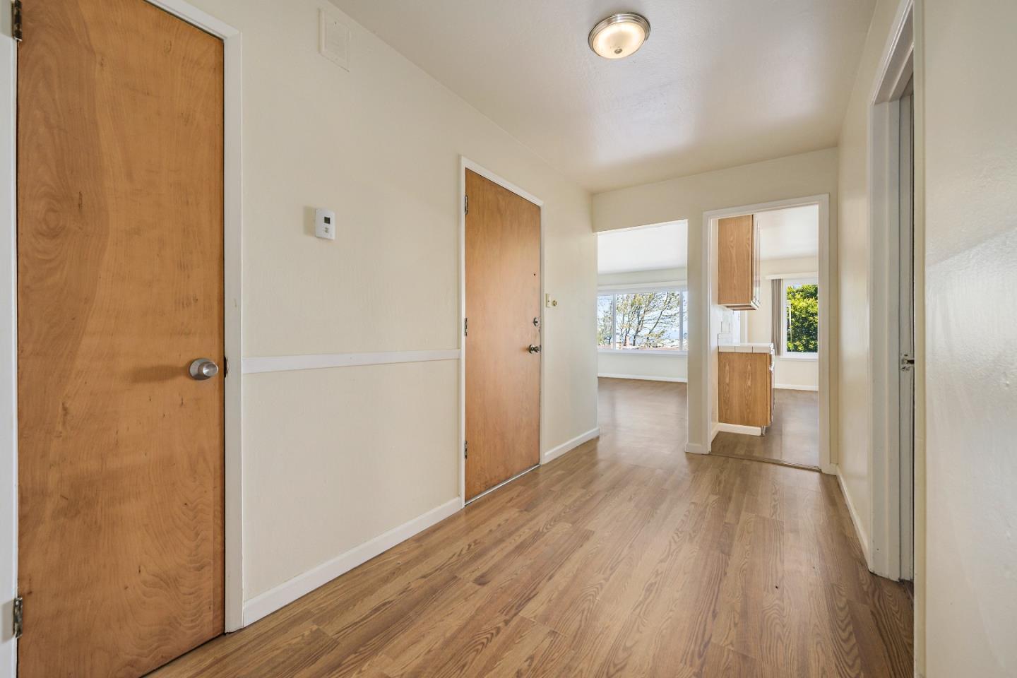 Detail Gallery Image 3 of 22 For 771 Templeton Ave, Daly City,  CA 94014 - 4 Beds | 1 Baths