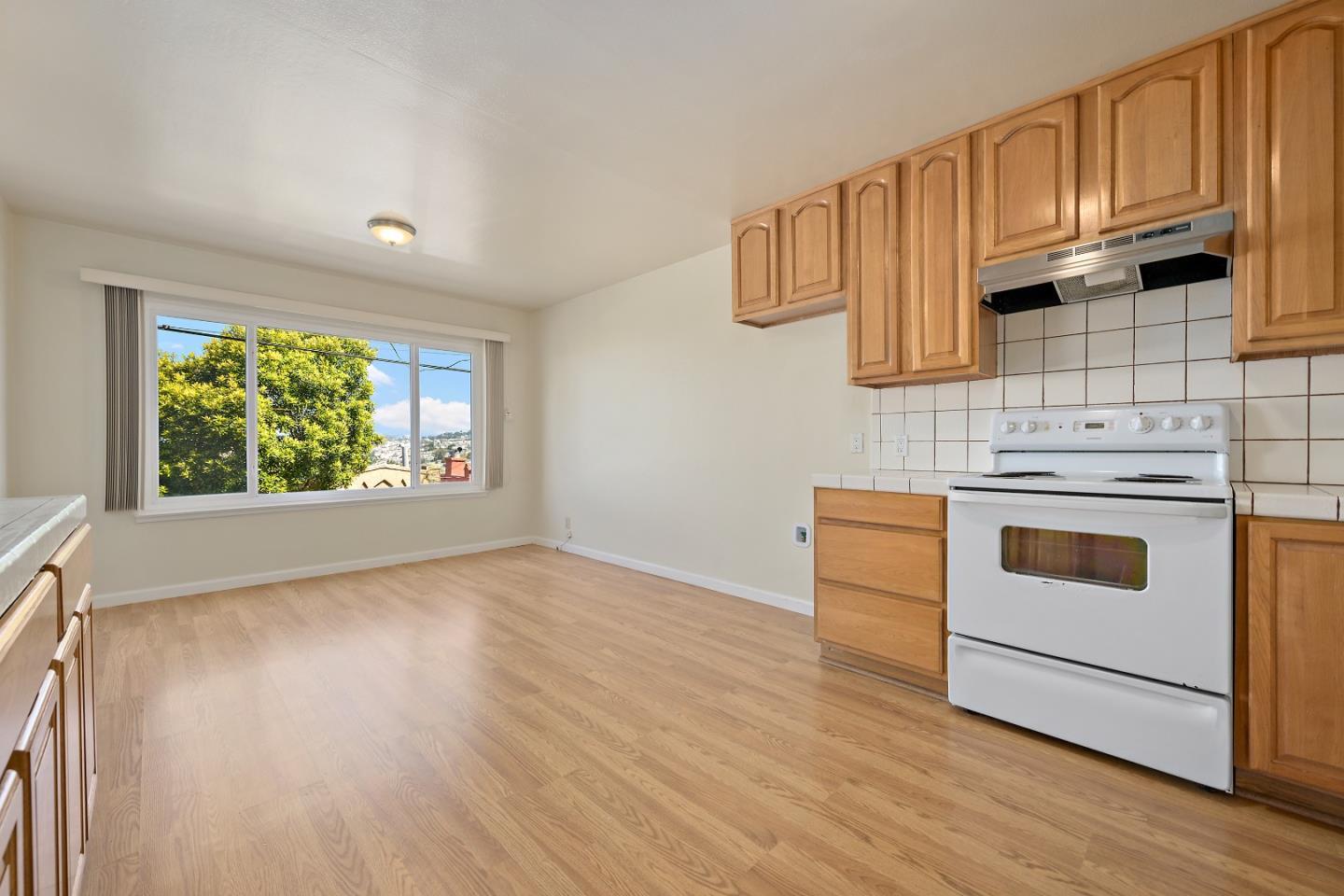 Detail Gallery Image 9 of 22 For 771 Templeton Ave, Daly City,  CA 94014 - 4 Beds | 1 Baths