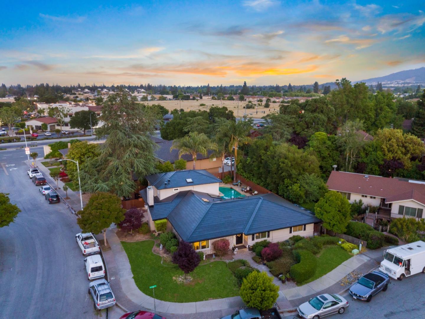 Detail Gallery Image 10 of 70 For 8120 Catalina Ct, Gilroy,  CA 95020 - 5 Beds | 4 Baths