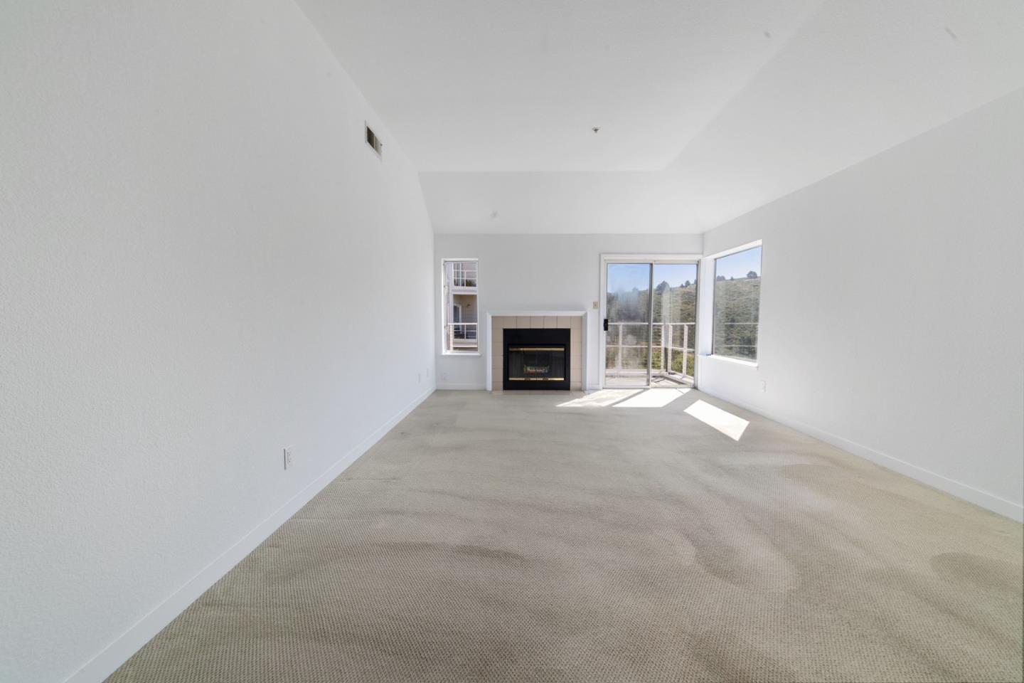 Detail Gallery Image 5 of 31 For 755 Mountain View Dr #2,  Daly City,  CA 94014 - 2 Beds | 2 Baths