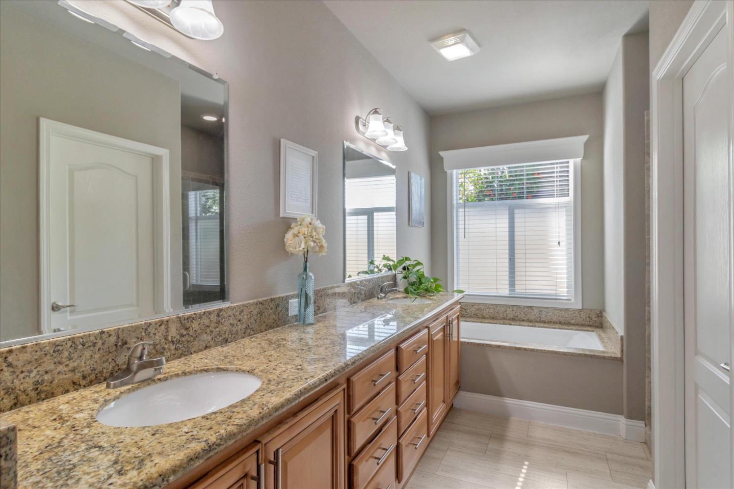 Detail Gallery Image 26 of 44 For 1085 Tasman Dr #715,  Sunnyvale,  CA 94089 - 3 Beds | 3 Baths