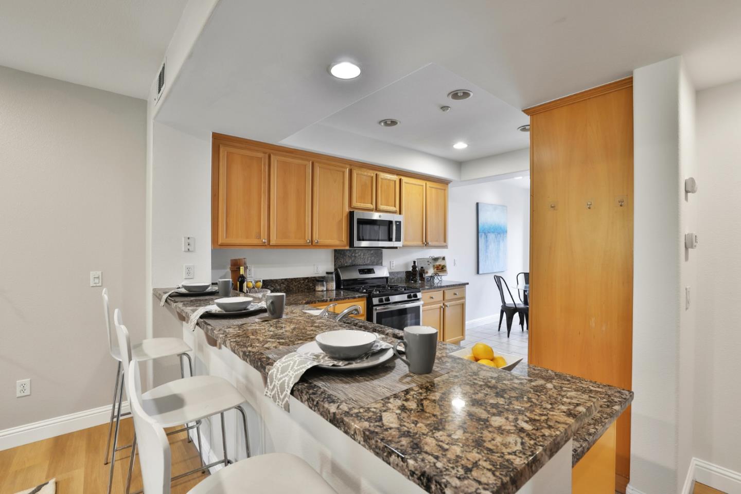 Detail Gallery Image 14 of 30 For 705 Modern Ice Dr, San Jose,  CA 95112 - 3 Beds | 2/1 Baths