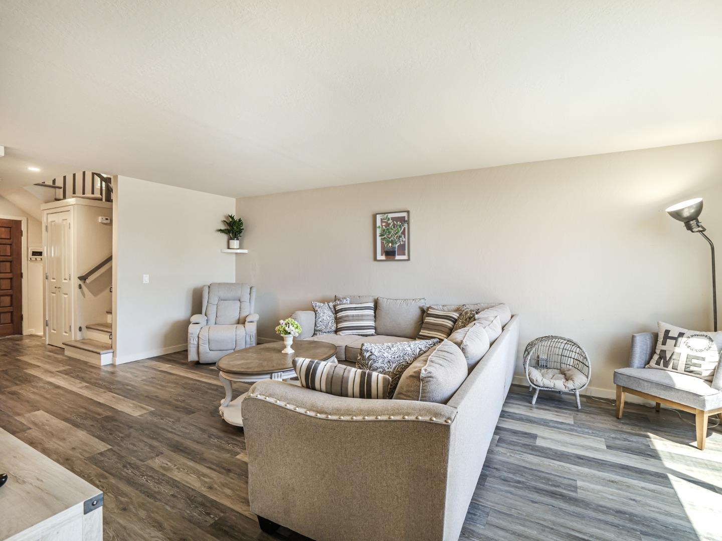 Detail Gallery Image 11 of 65 For 1730 Seascape Blvd, Aptos,  CA 95003 - 3 Beds | 2/1 Baths