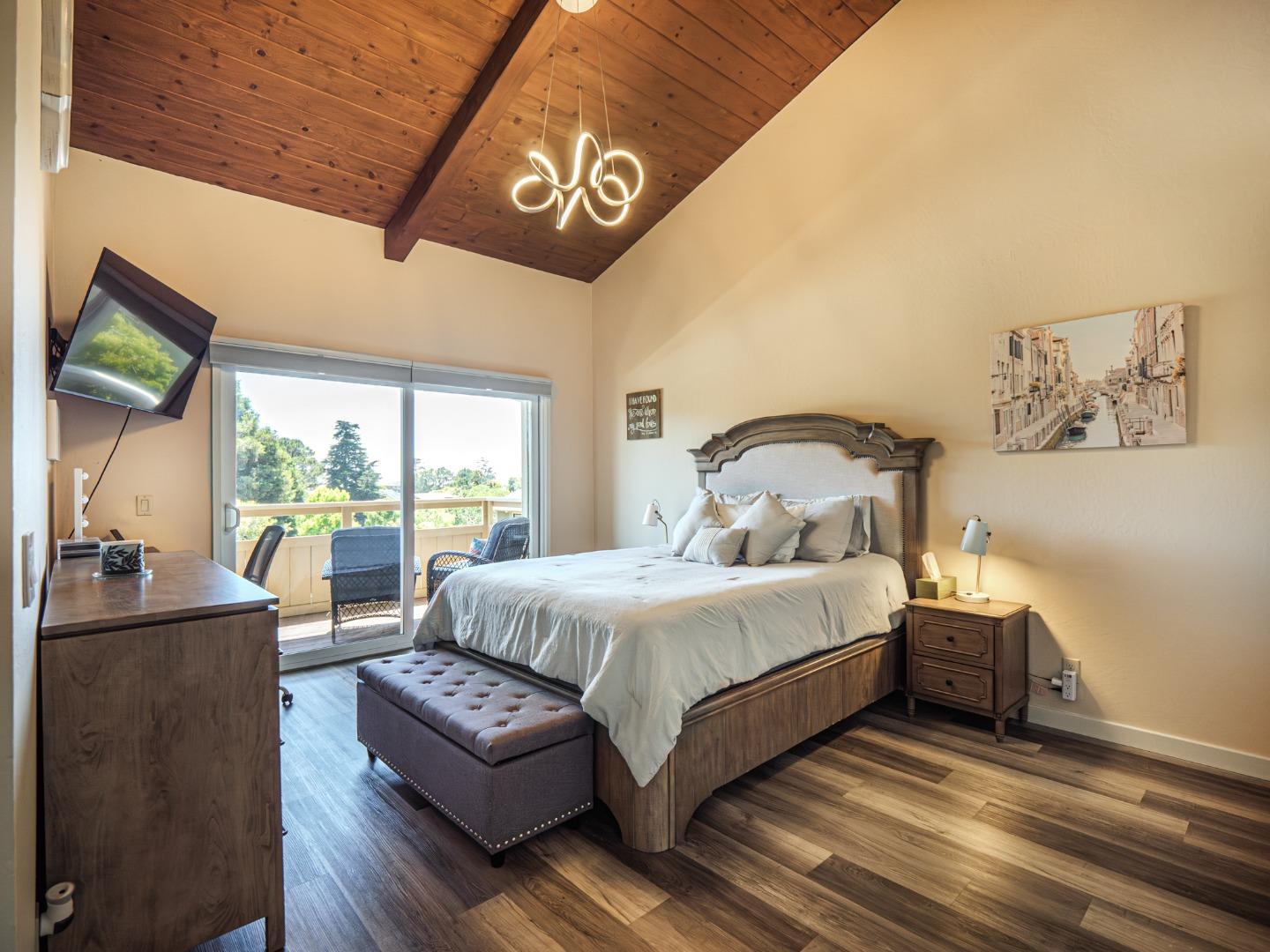 Detail Gallery Image 34 of 65 For 1730 Seascape Blvd, Aptos,  CA 95003 - 3 Beds | 2/1 Baths