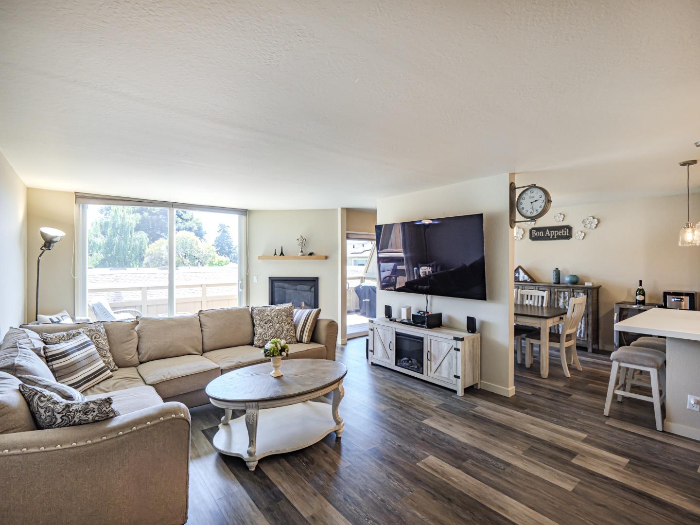 Detail Gallery Image 8 of 65 For 1730 Seascape Blvd, Aptos,  CA 95003 - 3 Beds | 2/1 Baths