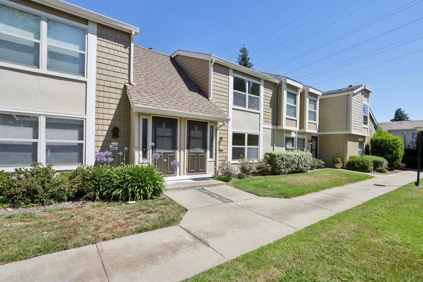 Detail Gallery Image 3 of 32 For 2252 Creek Bed Ct, Santa Clara,  CA 95054 - 2 Beds | 1/1 Baths