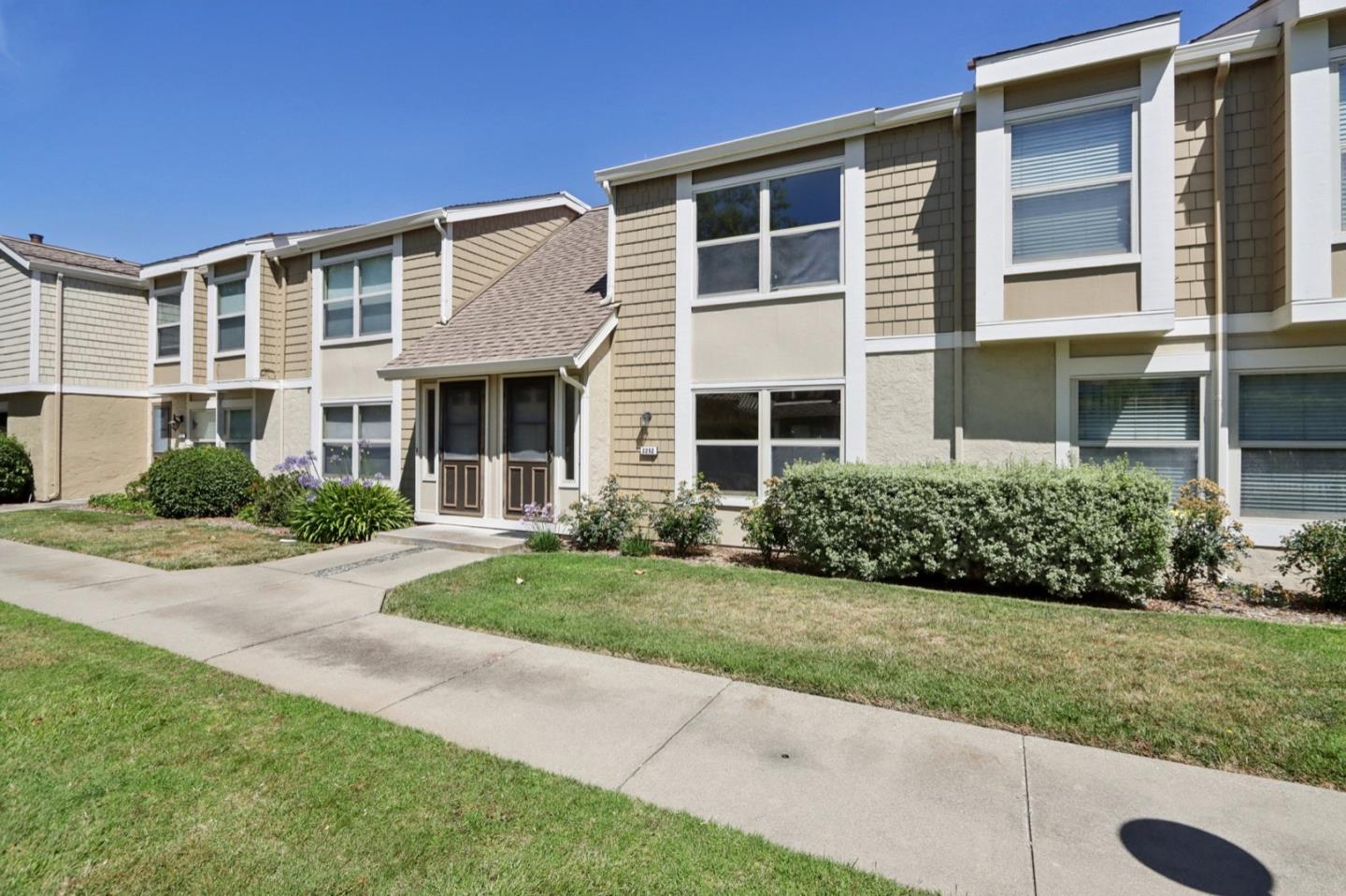 Detail Gallery Image 4 of 32 For 2252 Creek Bed Ct, Santa Clara,  CA 95054 - 2 Beds | 1/1 Baths