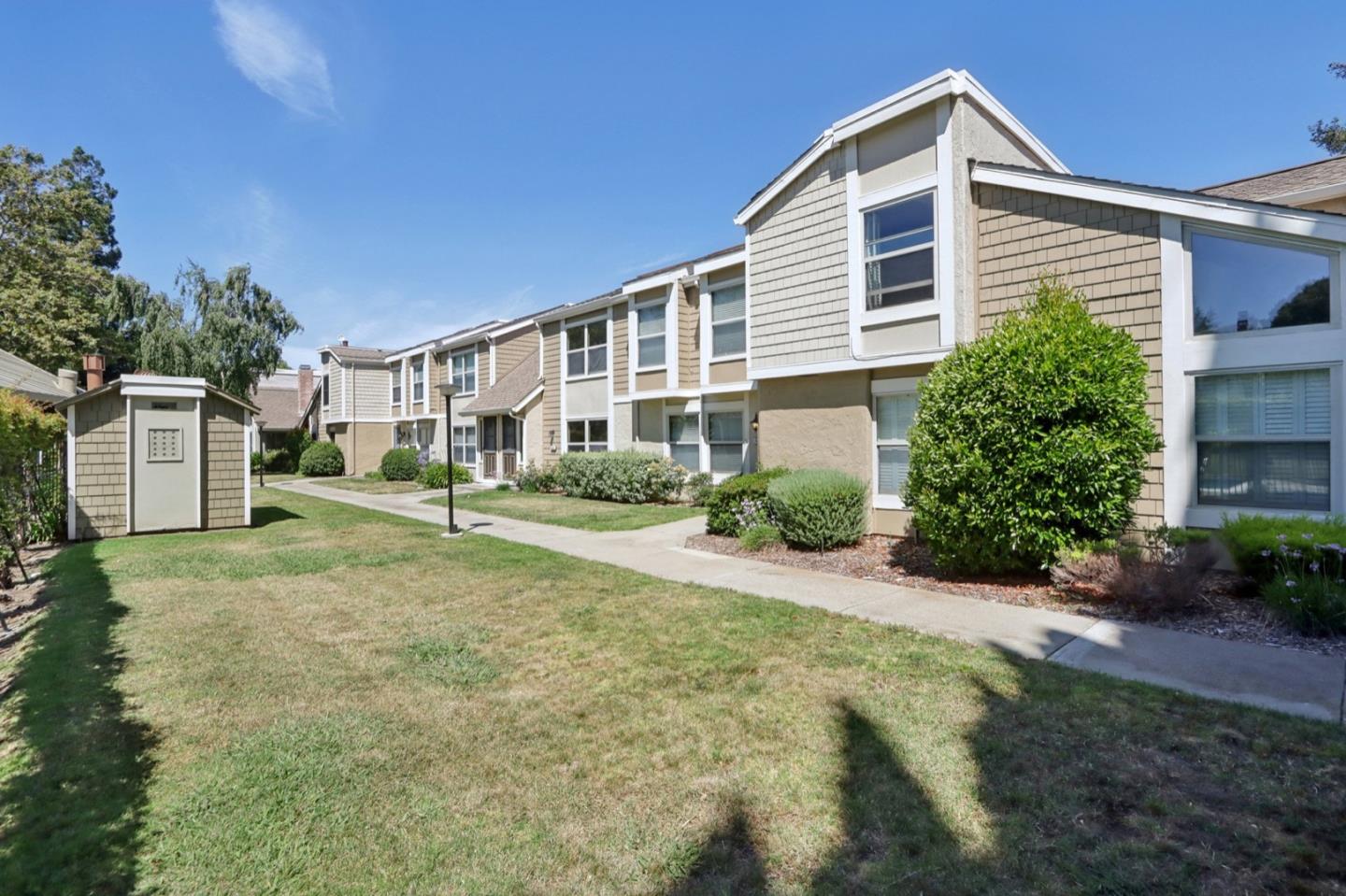 Detail Gallery Image 5 of 32 For 2252 Creek Bed Ct, Santa Clara,  CA 95054 - 2 Beds | 1/1 Baths