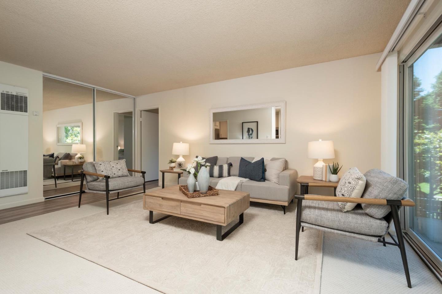 Detail Gallery Image 1 of 18 For 833 N Humboldt St #302,  San Mateo,  CA 94401 - 2 Beds | 1 Baths