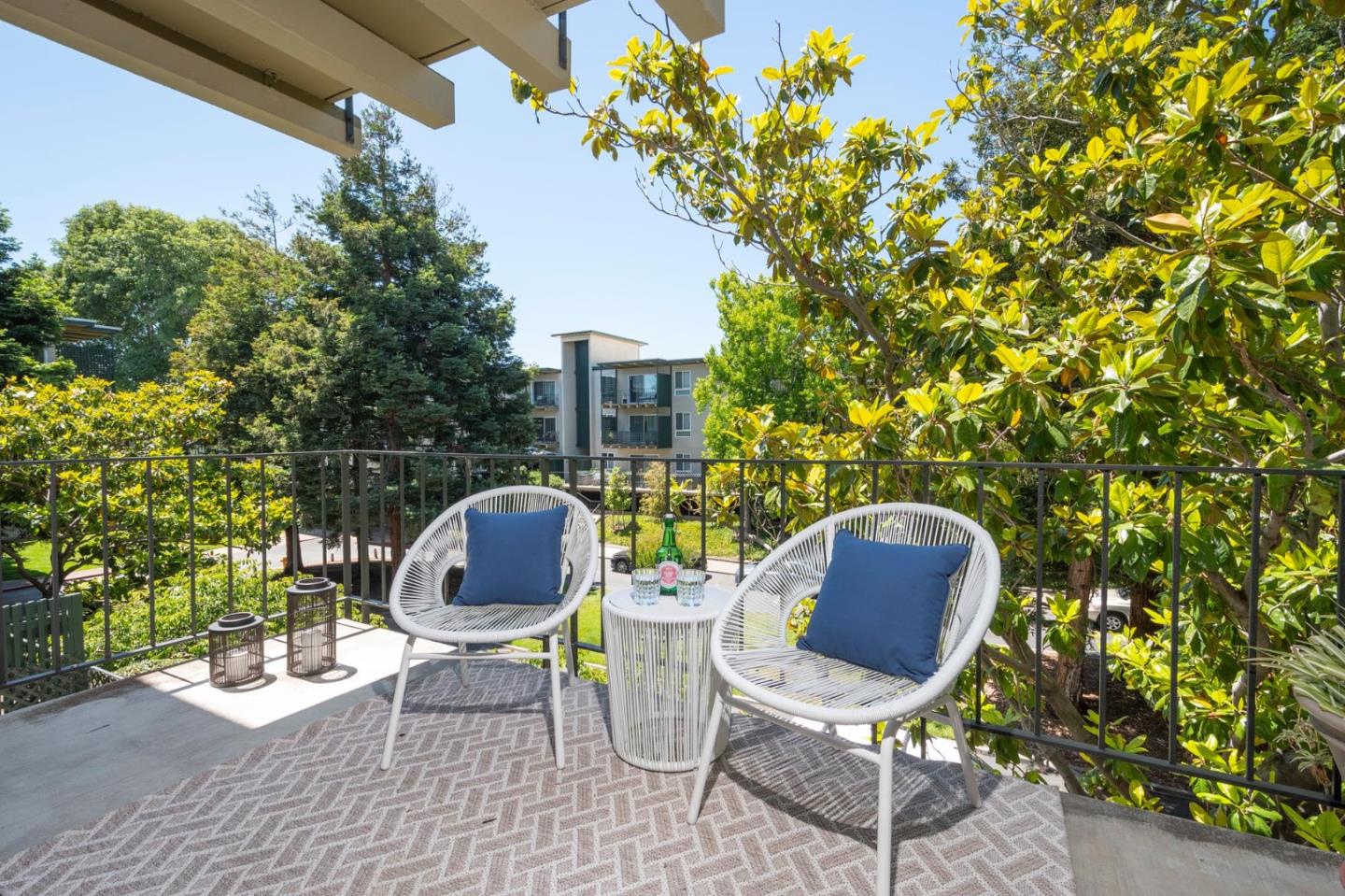 Detail Gallery Image 3 of 18 For 833 N Humboldt St #302,  San Mateo,  CA 94401 - 2 Beds | 1 Baths