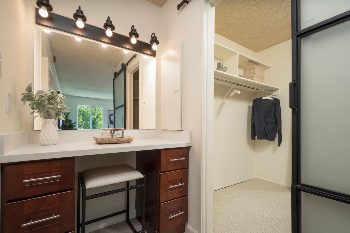 Detail Gallery Image 9 of 18 For 833 N Humboldt St #302,  San Mateo,  CA 94401 - 2 Beds | 1 Baths