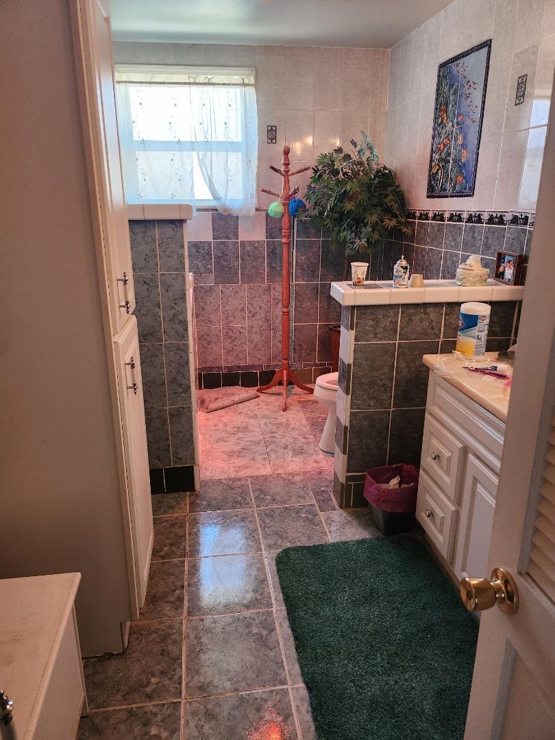 1513 W 124th St, West Athens, CA 90047 photo 16