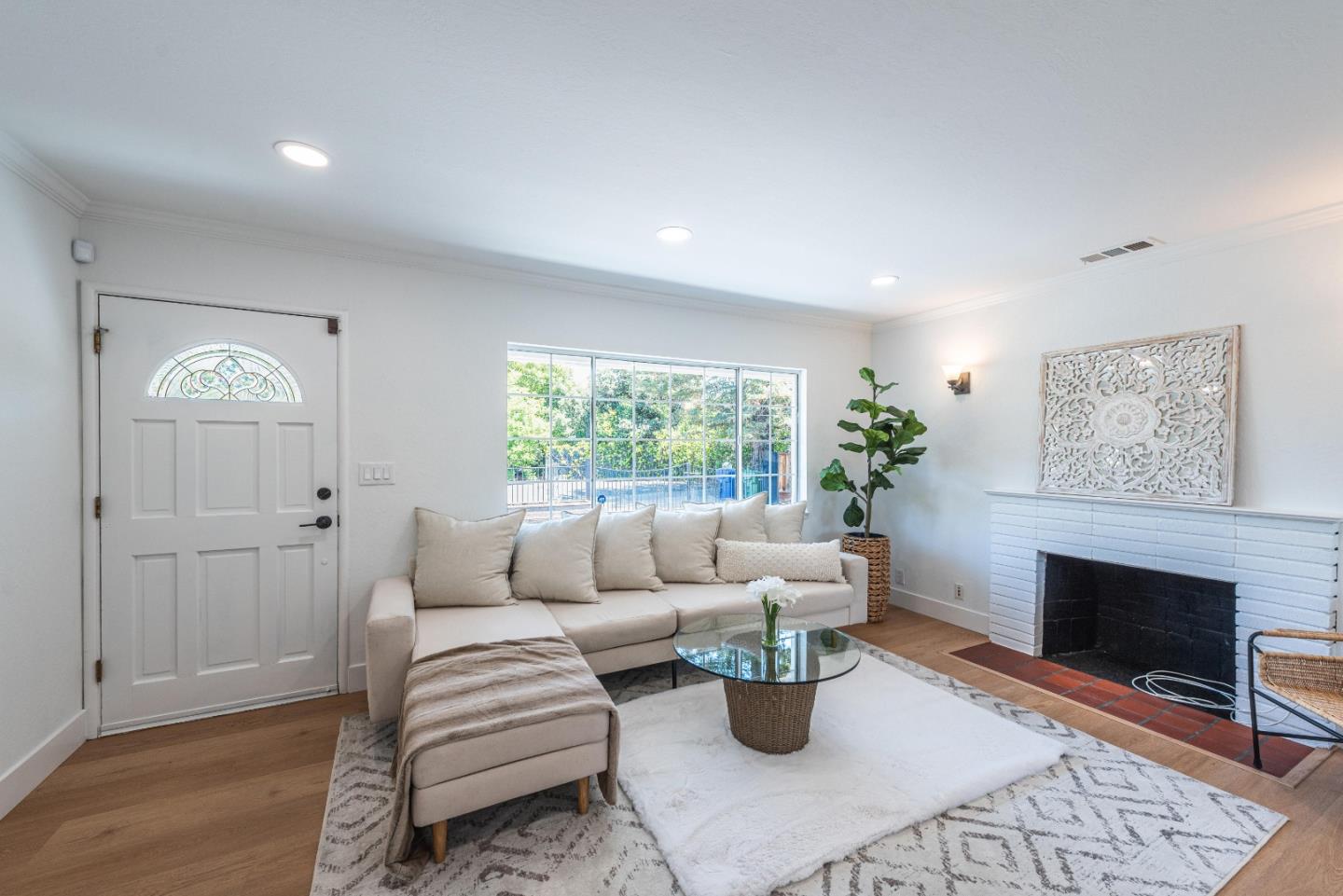 Detail Gallery Image 7 of 121 For 14345 Capri Dr, Los Gatos,  CA 95032 - 2 Beds | 1 Baths