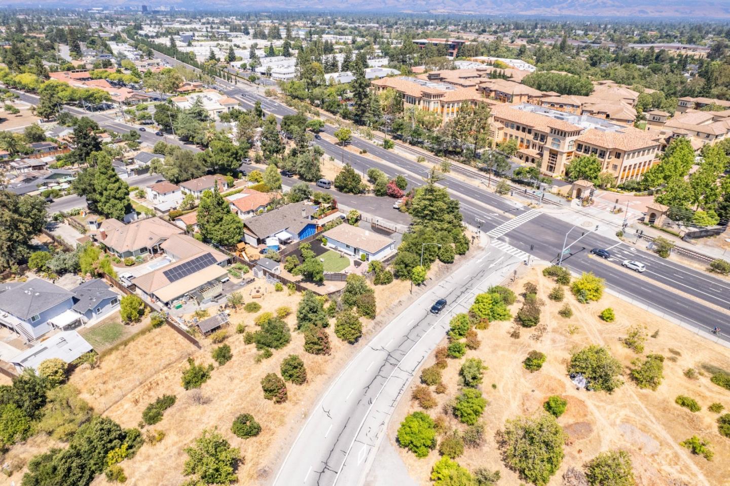 Detail Gallery Image 91 of 121 For 14345 Capri Dr, Los Gatos,  CA 95032 - 2 Beds | 1 Baths