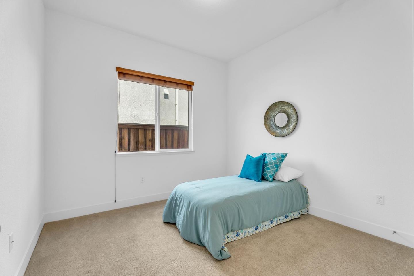 Detail Gallery Image 12 of 45 For 17156 Kestrel Ct, Lathrop,  CA 95330 - 3 Beds | 2/1 Baths