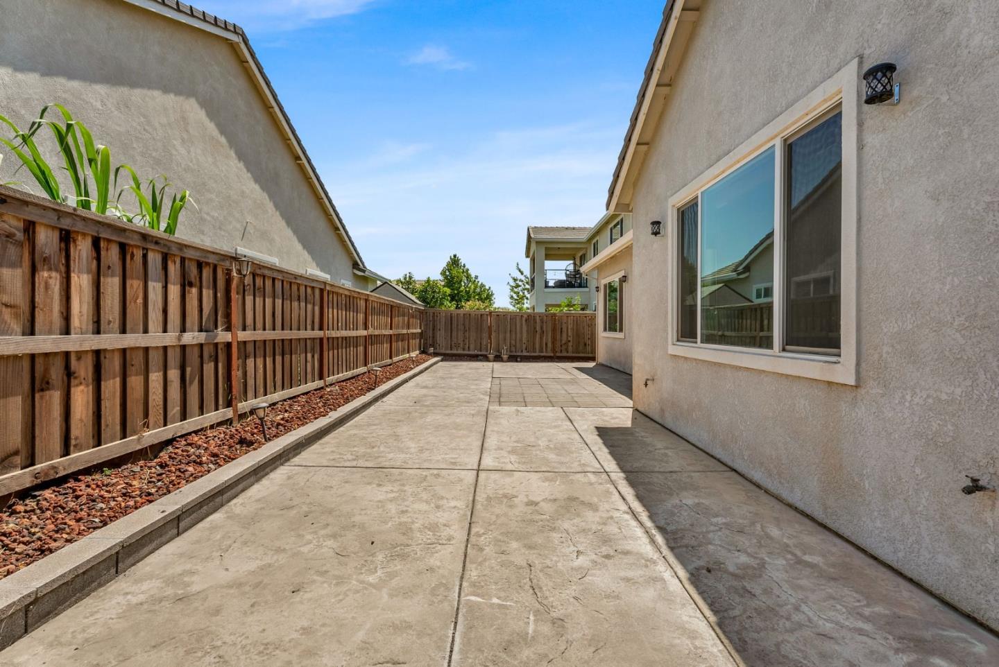 Detail Gallery Image 44 of 45 For 17156 Kestrel Ct, Lathrop,  CA 95330 - 3 Beds | 2/1 Baths