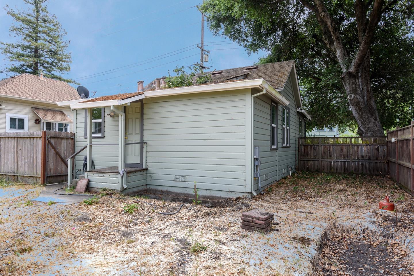 715 Tupper Street, Santa Rosa, California 95404, 2 Bedrooms Bedrooms, ,1 BathroomBathrooms,Residential,For Sale,715 Tupper Street,ML81970138
