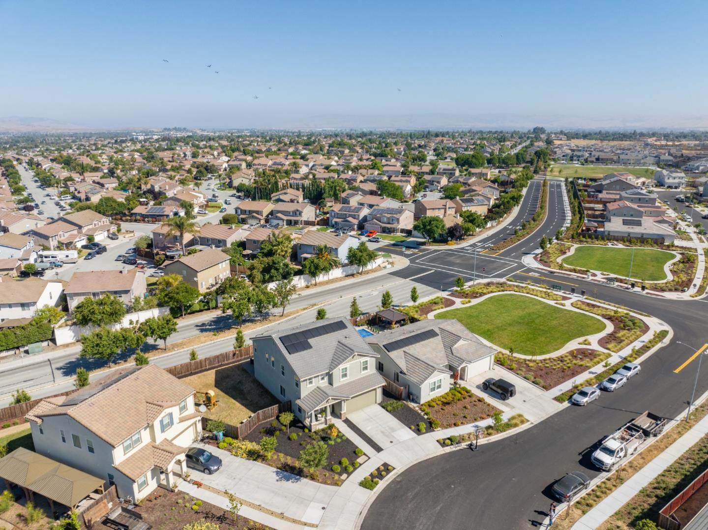 Detail Gallery Image 34 of 36 For 2770 Jackson Dr, Hollister,  CA 95023 - 4 Beds | 2/1 Baths