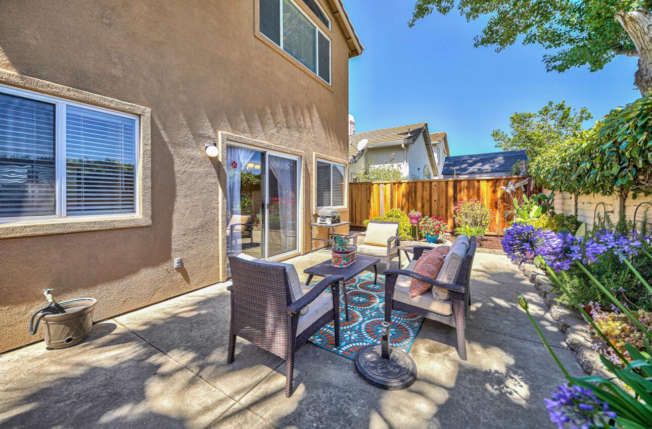 Detail Gallery Image 17 of 38 For 18193 Stonegate Ct, Salinas,  CA 93908 - 3 Beds | 2/1 Baths