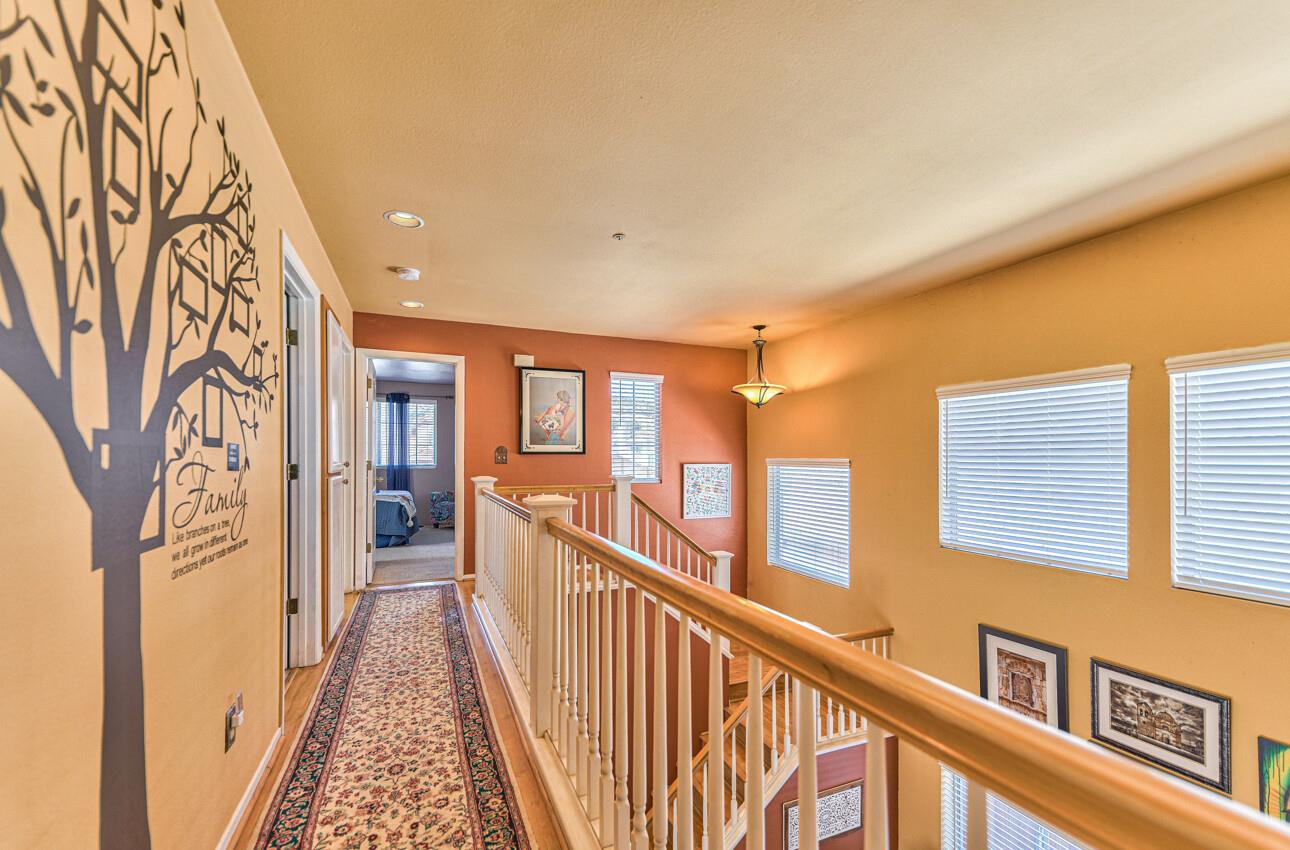 Detail Gallery Image 23 of 38 For 18193 Stonegate Ct, Salinas,  CA 93908 - 3 Beds | 2/1 Baths