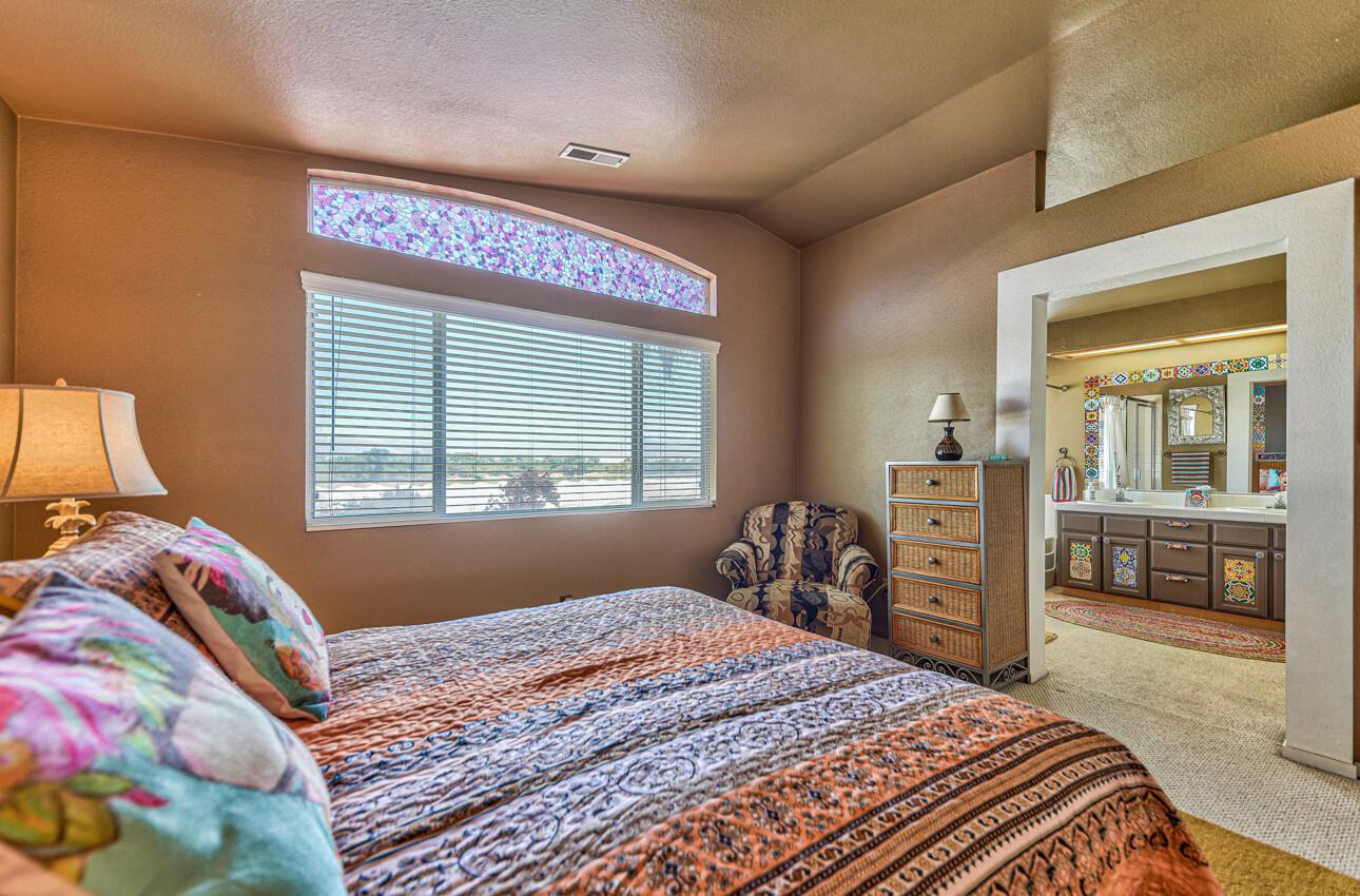 Detail Gallery Image 26 of 38 For 18193 Stonegate Ct, Salinas,  CA 93908 - 3 Beds | 2/1 Baths