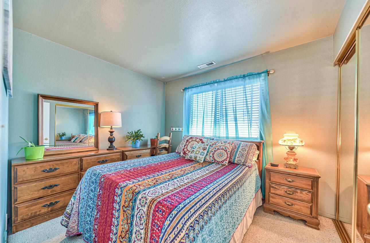 Detail Gallery Image 31 of 38 For 18193 Stonegate Ct, Salinas,  CA 93908 - 3 Beds | 2/1 Baths