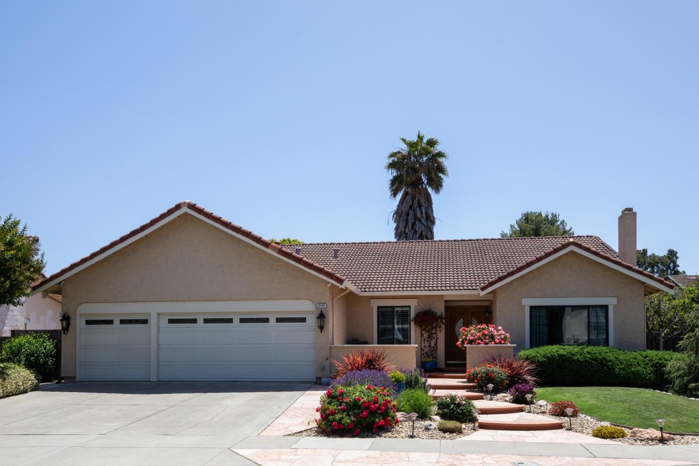 Detail Gallery Image 1 of 1 For 3346 Redwing Pl, Fremont,  CA 94555 - 5 Beds | 2 Baths