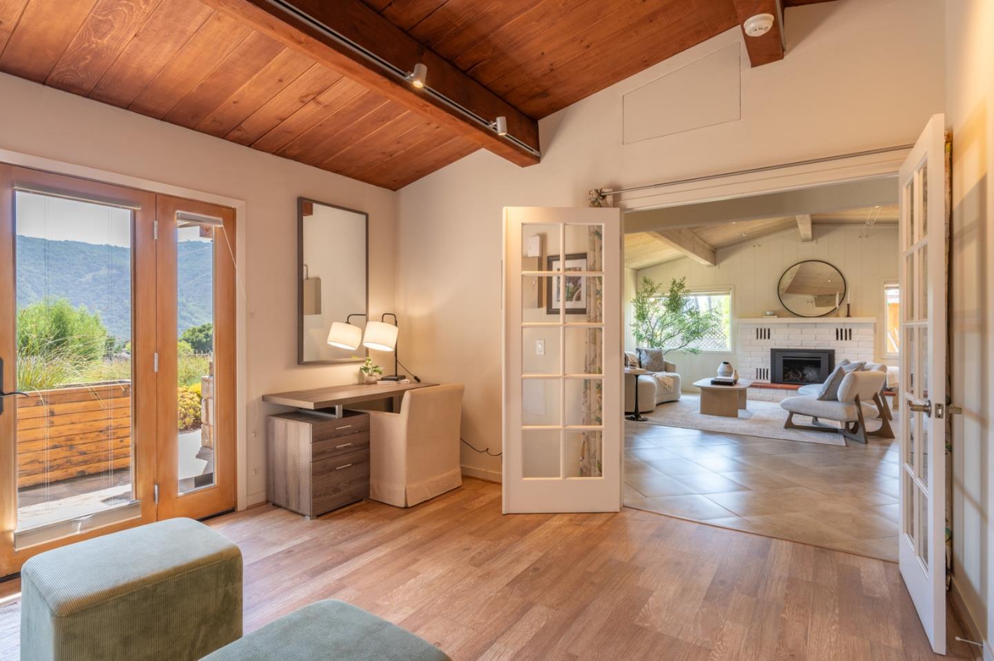 Detail Gallery Image 13 of 32 For 35 Lilac Ln, Carmel Valley,  CA 93924 - 3 Beds | 2 Baths