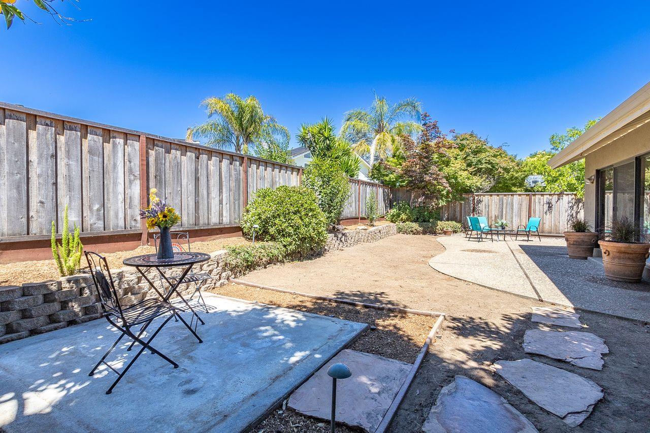 7059 Anjou Creek Cir, San Jose, CA 95120 3 Beds 2 Baths (Active