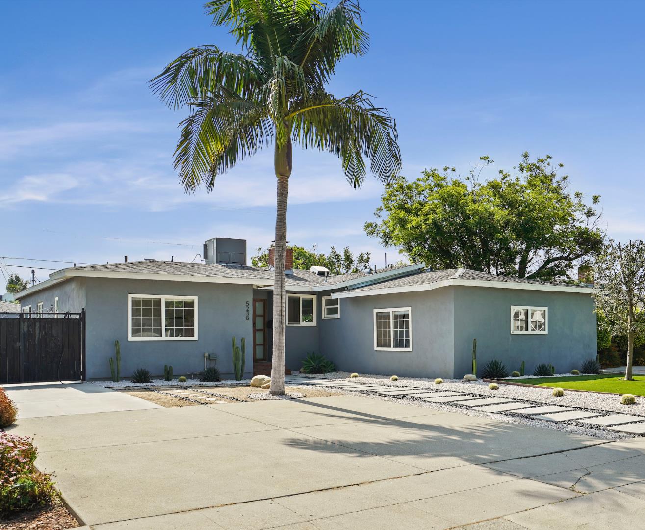 Detail Gallery Image 1 of 1 For 5238 Lemona Ave, Sherman Oaks,  CA 91411 - 4 Beds | 2 Baths