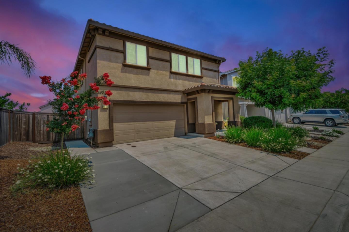 Detail Gallery Image 2 of 50 For 7096 Corvus Cir, Roseville,  CA 95747 - 3 Beds | 2/1 Baths