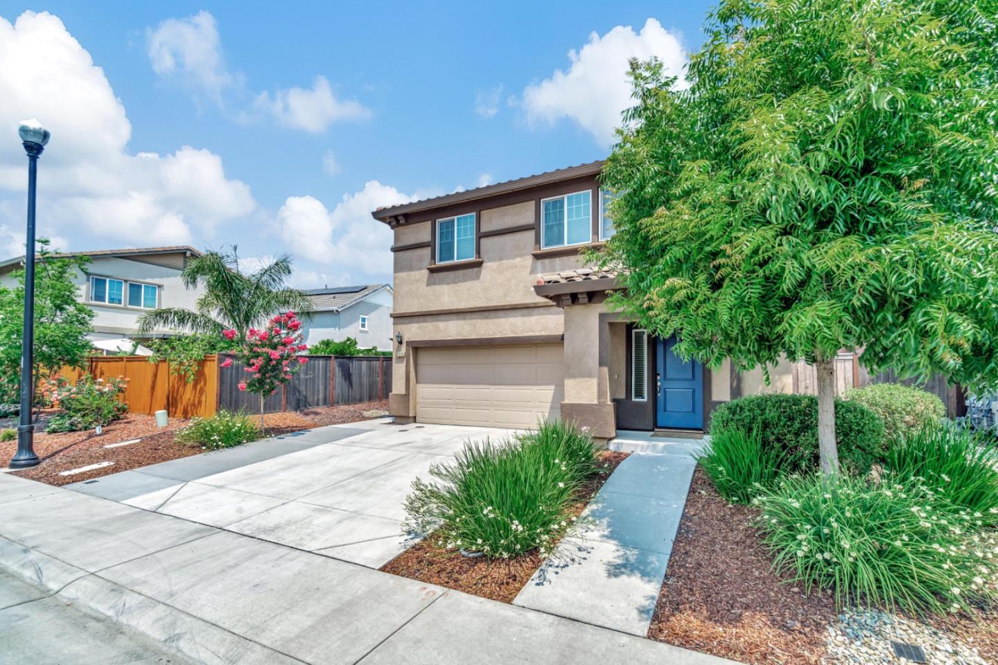 Detail Gallery Image 3 of 50 For 7096 Corvus Cir, Roseville,  CA 95747 - 3 Beds | 2/1 Baths