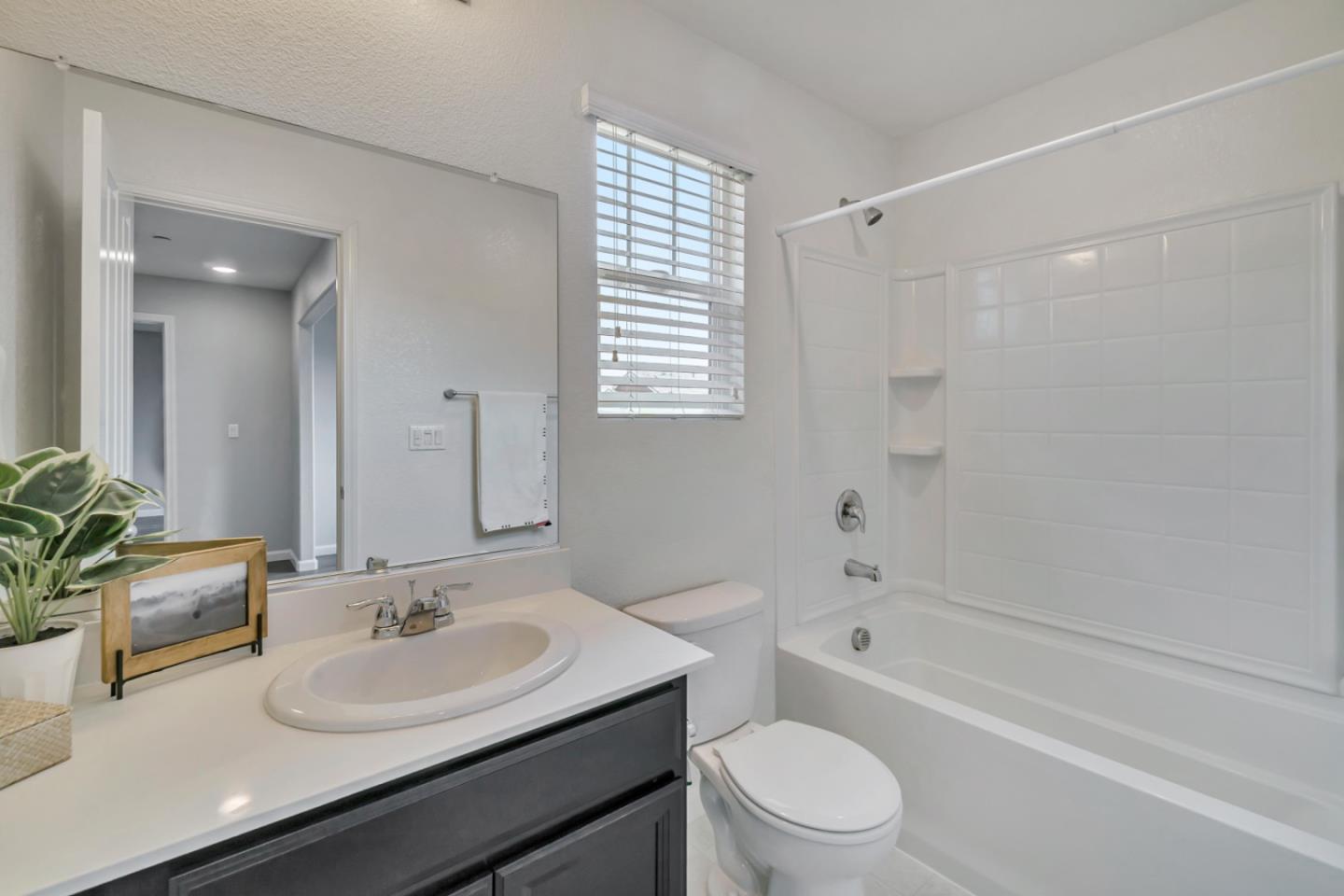 Detail Gallery Image 36 of 50 For 7096 Corvus Cir, Roseville,  CA 95747 - 3 Beds | 2/1 Baths