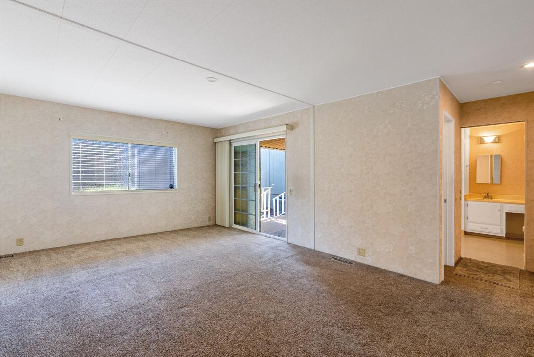 Detail Gallery Image 15 of 27 For 690 Persian Dr #25,  Sunnyvale,  CA 94089 - 2 Beds | 2 Baths