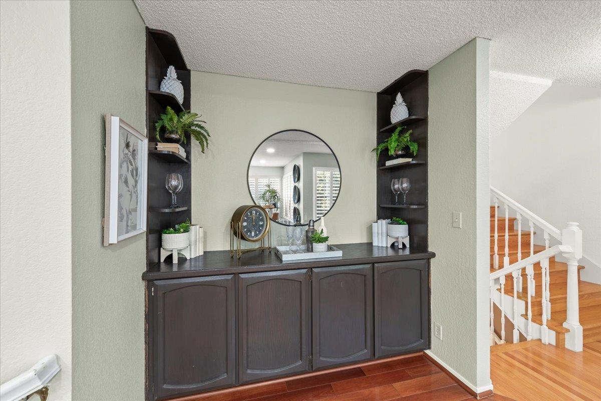 Detail Gallery Image 14 of 42 For 56 Holmes Dr, San Jose,  CA 95127 - 3 Beds | 2/1 Baths