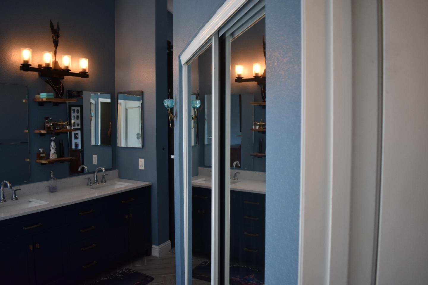 Detail Gallery Image 19 of 31 For 2212 Thurton Dr, Roseville,  CA 95747 - 4 Beds | 2/1 Baths