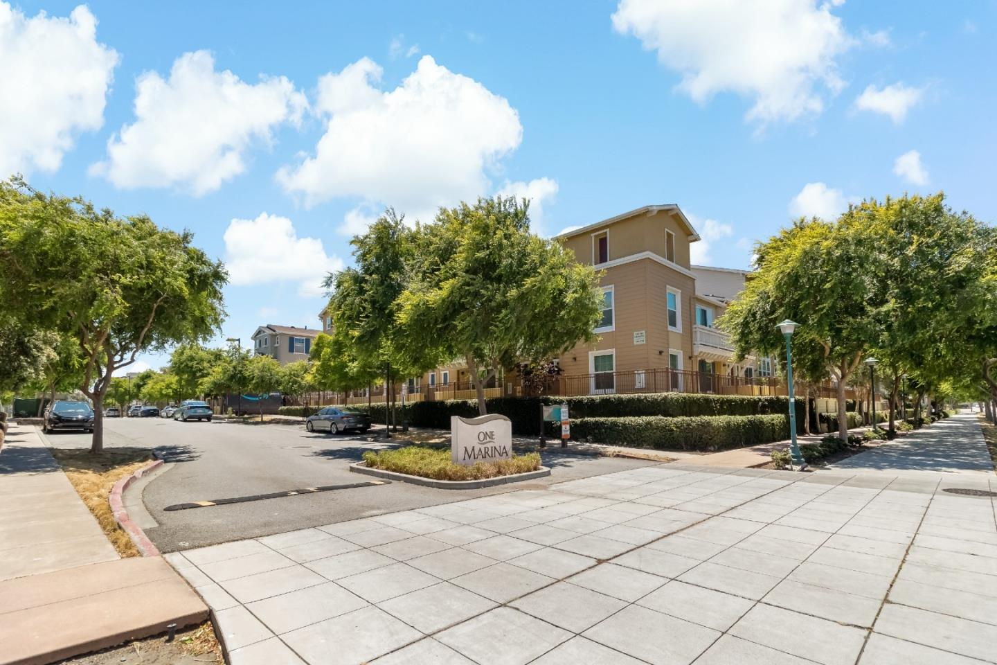 Detail Gallery Image 1 of 1 For 636 Bair Island Rd #307,  Redwood City,  CA 94063 - 2 Beds | 2/1 Baths