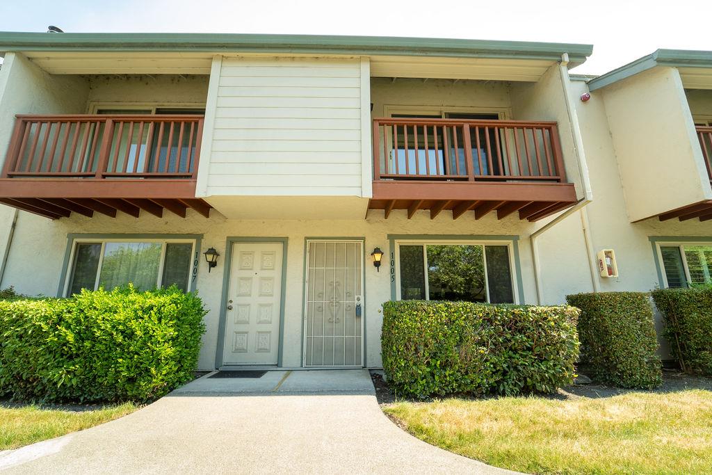 Detail Gallery Image 1 of 44 For 1005 Golf Course Dr, Rohnert Park,  CA 94928 - 2 Beds | 1/1 Baths